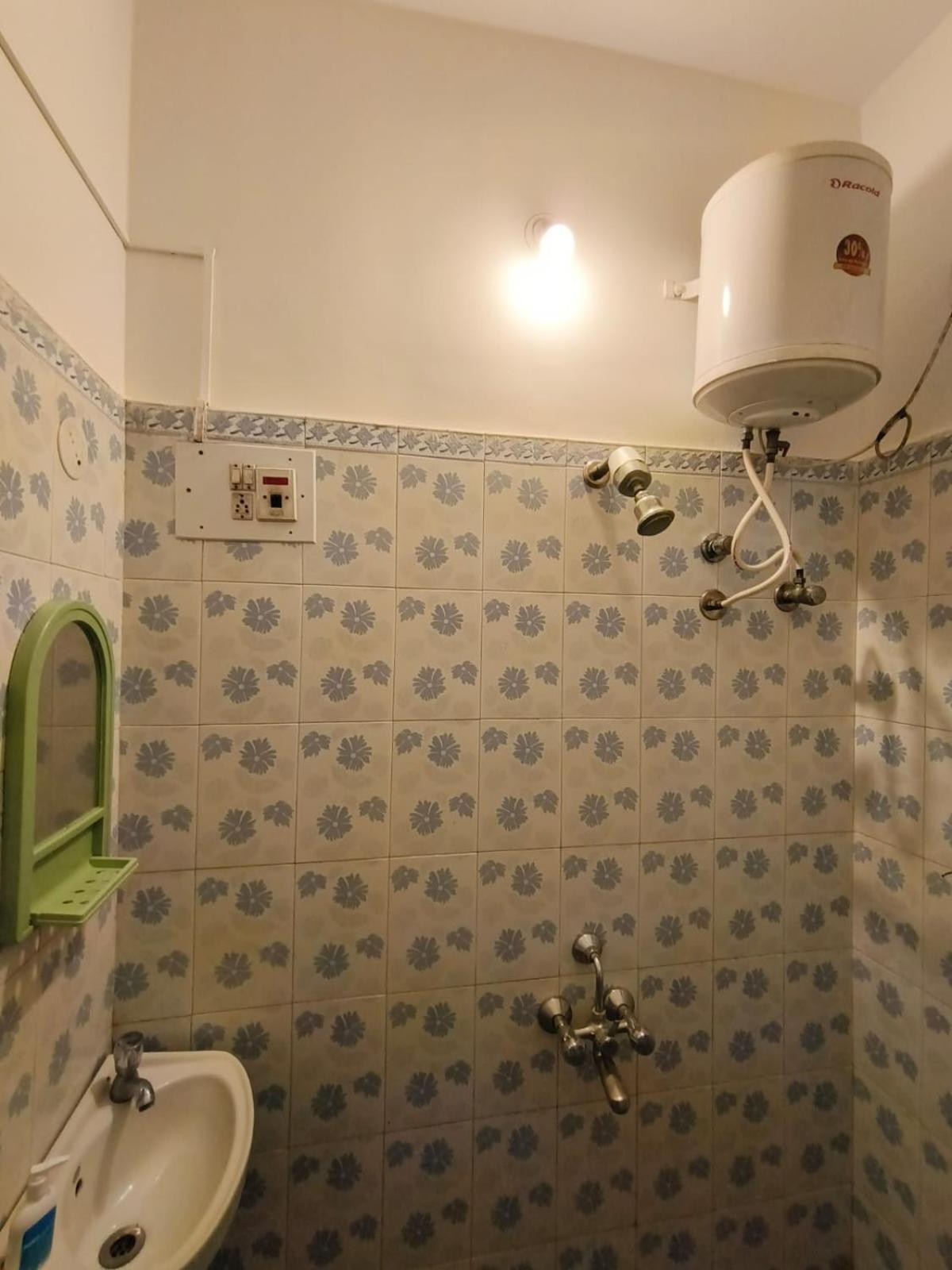 Homestayz Crown Bangalore Exterior photo